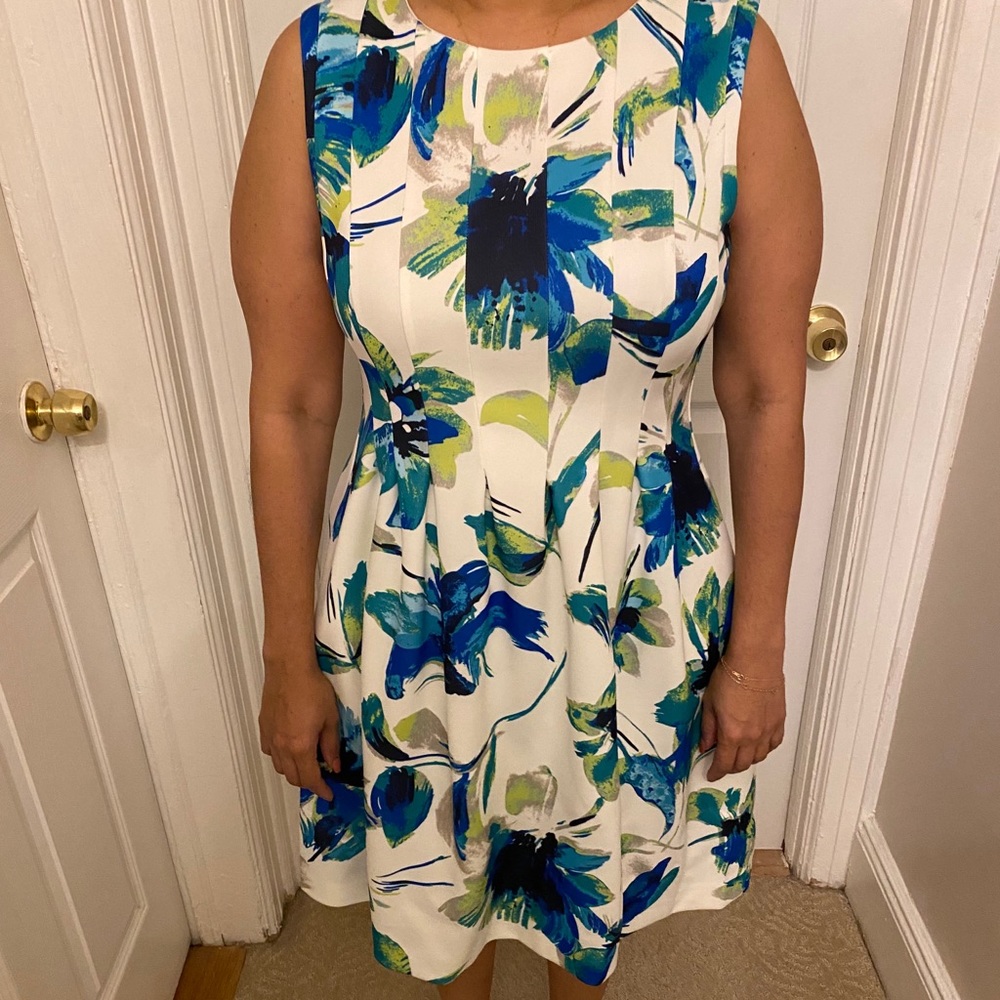 Dress! - Picture 3 of 3